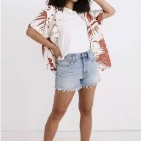 MADEWELL Relaxed Denim Lightwash Distressed Frayed Hem Shorts SZ 33 - Picture 3 of 13